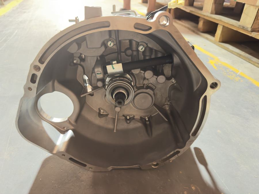 Wuling / Baojun Transmission assembly / gearbox unit 24543263