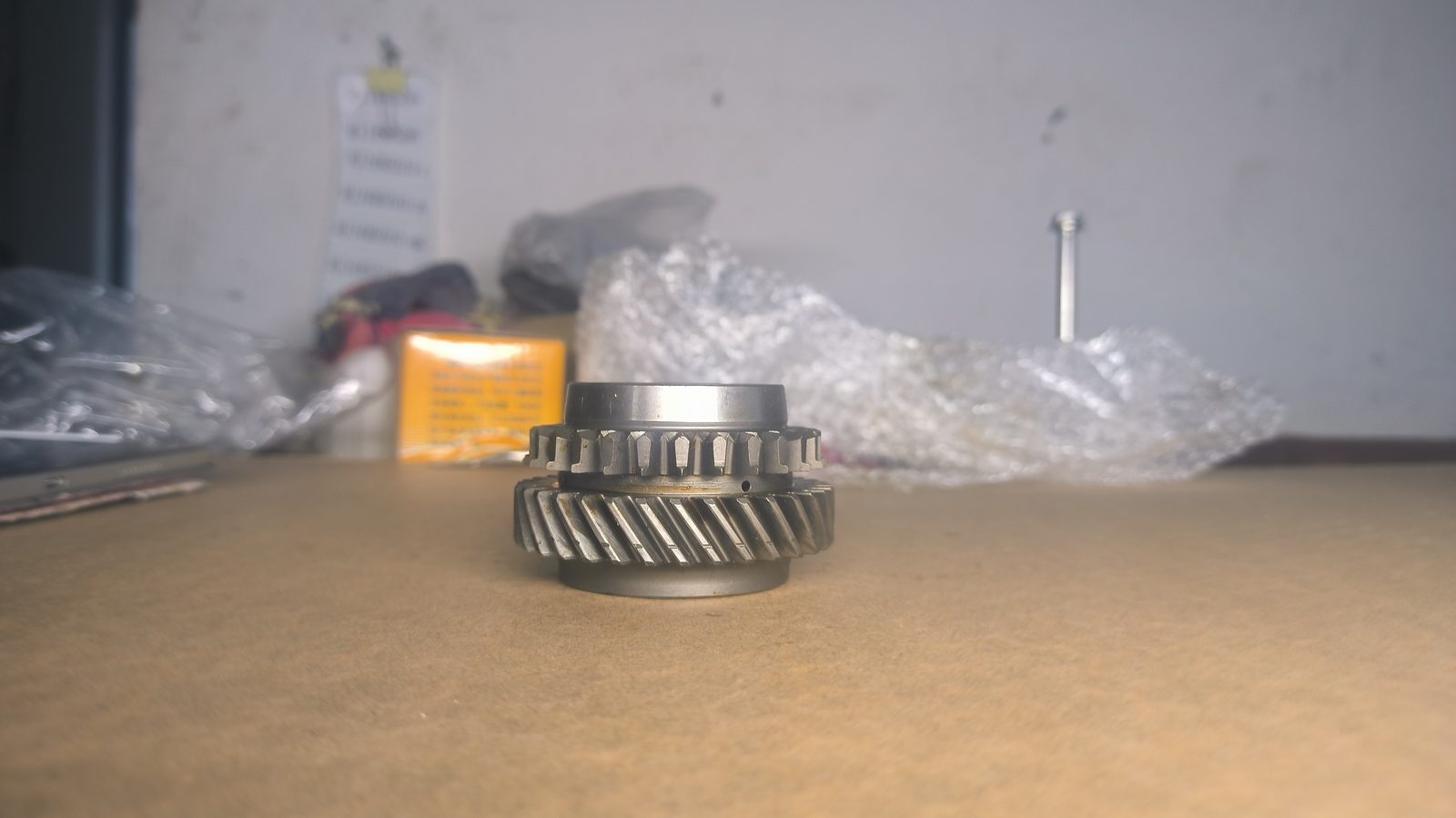 Dongfeng application Transmission gear / shaft DK12-0124 real stock photo