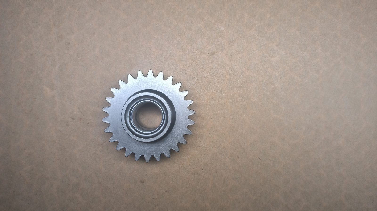 Dongfeng Sokon V27 Transmission gear / shaft MR513B01-0175 real stock photo