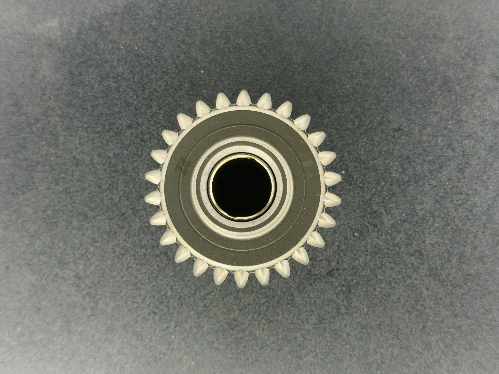 Dongfeng Sokon V27 Transmission gear / shaft MR513B01-0175 real stock photo