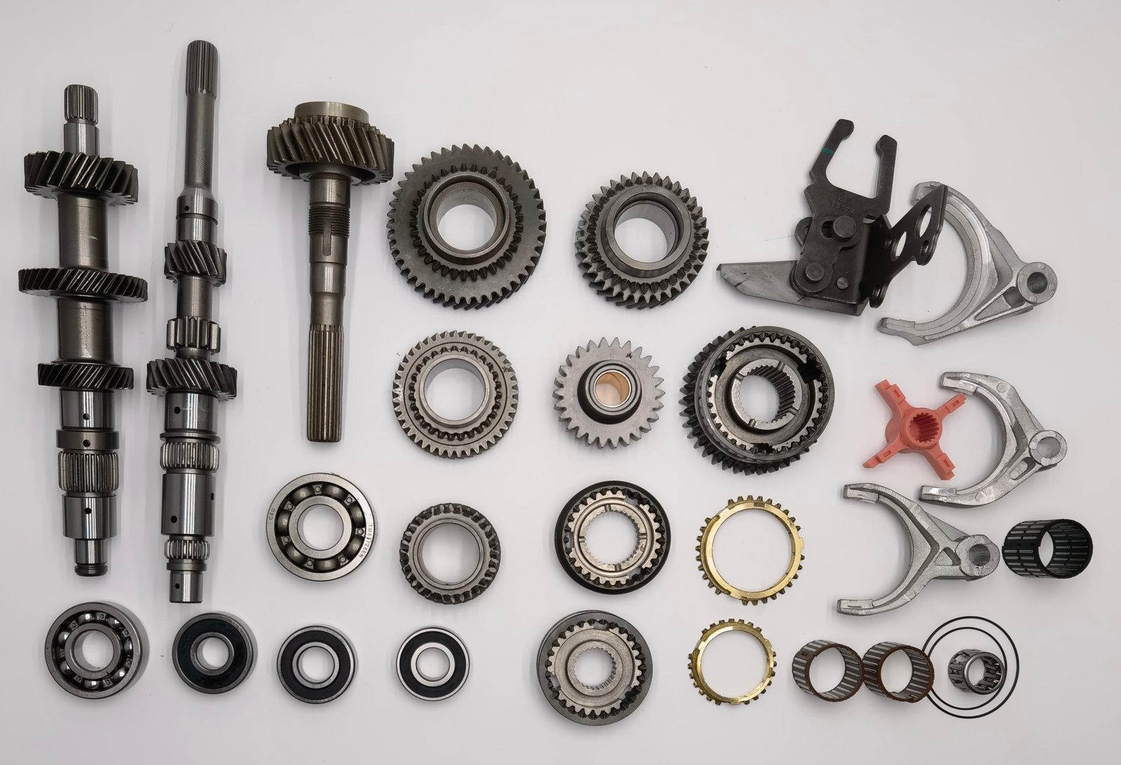 Dongfeng Sokon V27 Transmission gear / shaft MR513B01-0285 real stock photo